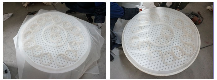 直徑1000型塑料振動篩換網(wǎng)第一步準(zhǔn)備網(wǎng)架平鋪細(xì)網(wǎng)，固定細(xì)網(wǎng)剪去多余細(xì)網(wǎng)。